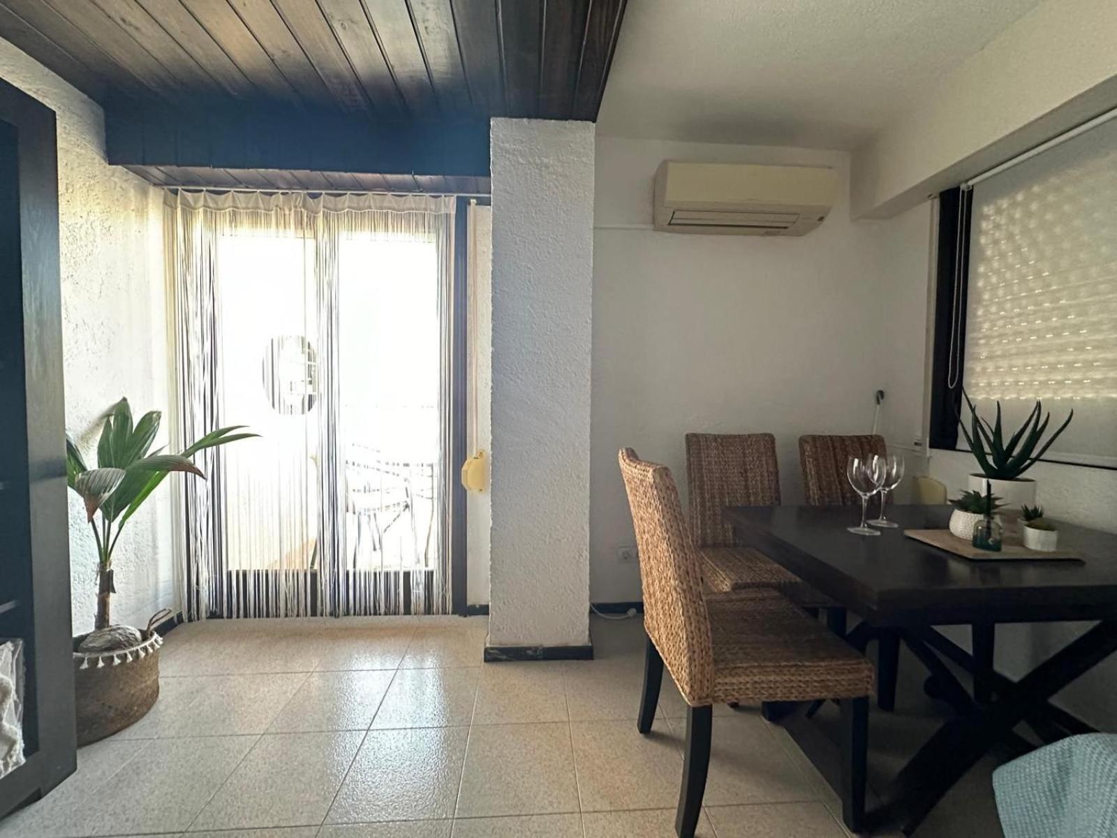 Torre Azafata Apartment
